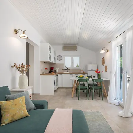 Holiday home Holiday Dora