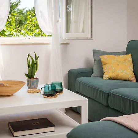 Holiday Dora Vikendica Splitska