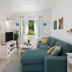 Dora Tatil Evi